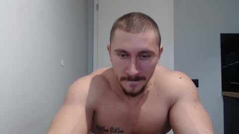  ------- SEX SHOW WITH GUYS AND GIRLS  MUSCLE SHOW online show from December 9, 11:58 am