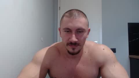  ------- SEX SHOW WITH GUYS AND GIRLS  MUSCLE SHOW online show from January 5, 9:05 am