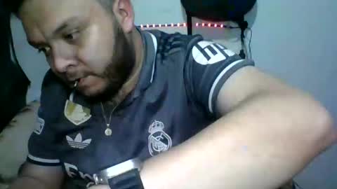 lion kennedy independent model moderator online show from October 29, 2:58 am