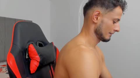 Adonys Creeb online show from November 22, 7:08 am