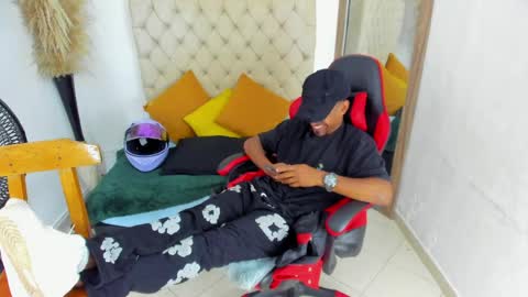       online show from April 7, 1:05 am