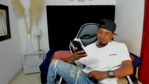       online show from May 23, 1:33 am