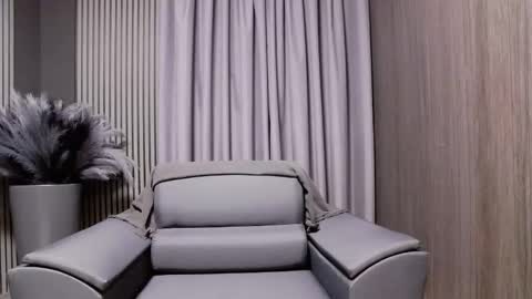 HI My name is Antonio online show from December 13, 7:42 pm