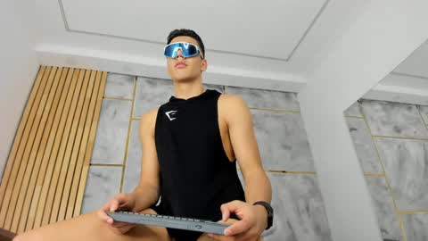 apolojackson1 online show from April 14, 4:45 am