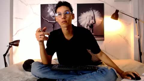 Snapshot of aquarius_xxx chatting on October 16, 11:51 am aquarius_xxx online show from October 16, 11:51 am