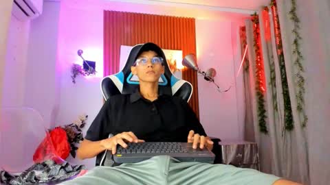 Snapshot of aquarius_xxx chatting on October 18, 11:59 am aquarius_xxx online show from October 18, 11:59 am