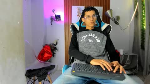 Snapshot of aquarius_xxx chatting on October 20, 11:25 am aquarius_xxx online show from October 20, 11:25 am