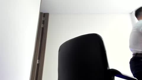 Jonathan online show from June 22, 6:45 pm