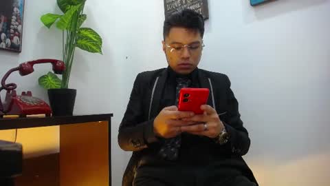 aquilestaylor online show from July 15, 12:45 pm