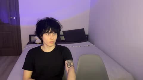 zik and kris online show from April 6, 5:25 pm