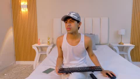 Archie online show from April 8, 3:29 am