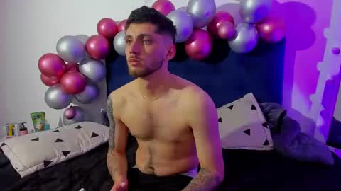 Ari and loggan online show from December 27, 3:42 am