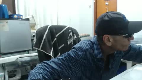 armaduradeacero online show from January 6, 8:40 am