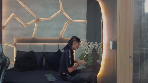 Arohom Lester online show from November 11, 11:37 am