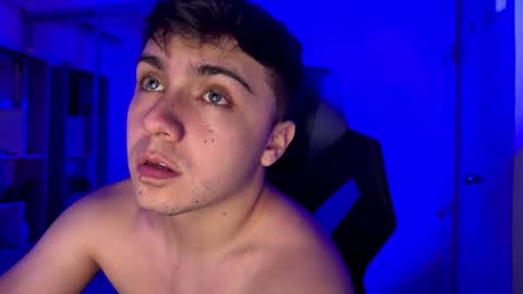 Snapshot of aron__cooper chatting on September 24, 2:22 am aron__cooper online show from September 24, 2:22 am