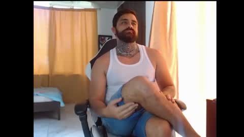 aronmiller online show from November 11, 8:25 pm