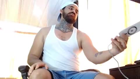 aronmiller online show from February 14, 6:03 pm