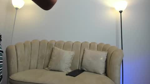 Snapshot of aroon_connor chatting on October 11, 12:47 am   online show from October 11, 12:47 am