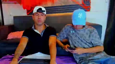 Aroon   online show from October 26, 10:12 pm