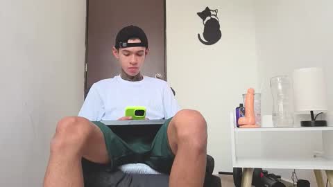   online show from November 18, 10:41 am