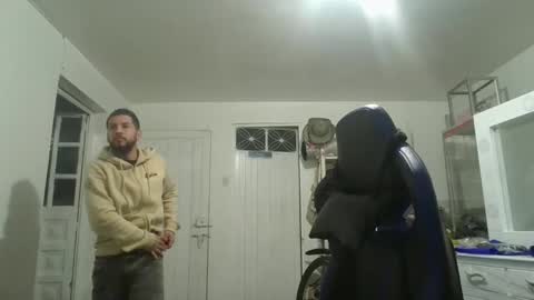 arthur1718 online show from December 2, 1:09 am