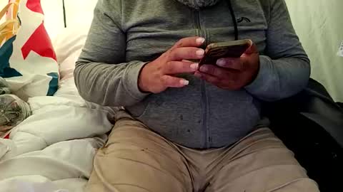 ArturDivus online show from April 4, 1:30 pm