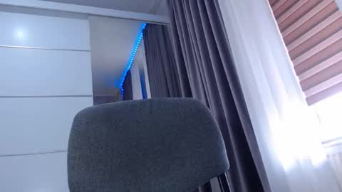 Snapshot of aryanaian1 chatting on February 27, 8:06 am AryanAian1 online show from February 27, 8:06 am