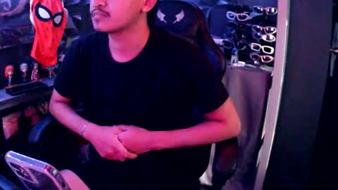 Ash Cross online show from December 4, 7:04 am