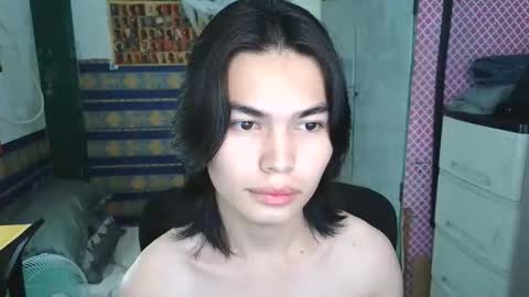 asian_babyboi online show from December 23, 4:54 am