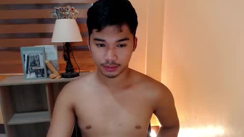 asianhunk_jamesx online show from January 16, 7:22 am