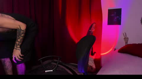 asmodeuszz online show from December 20, 9:39 pm