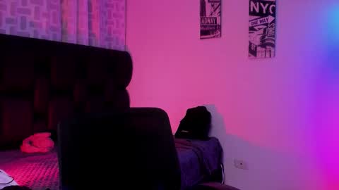 Snapshot of astonhills chatting on October 11, 2:26 am astonhills online show from October 11, 2:26 am