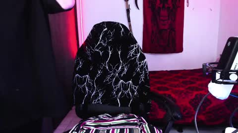 athenauwu online show from March 28, 8:36 am