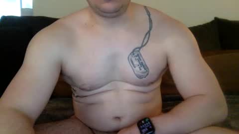 Snapshot of athletedilf chatting on December 31, 10:23 pm Athletedilf dilf new cum shy online show from December 31, 10:23 pm