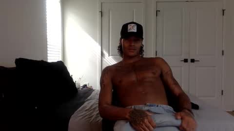 augiexrated online show from April 7, 8:31 pm