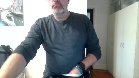 aussiemaninmelbourne online show from June 16, 2:36 am
