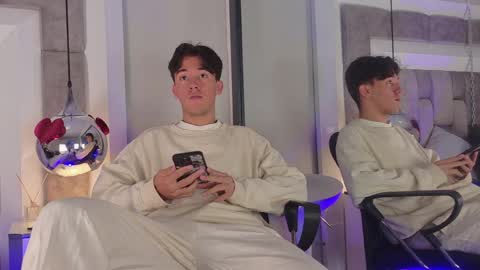 austinreeds online show from March 31, 12:40 pm