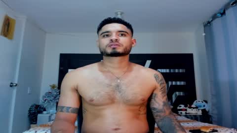 Snapshot of austintorres_ chatting on December 21, 4:41 am AustinTorres online show from December 21, 4:41 am
