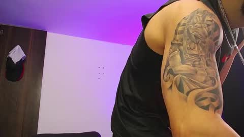 Independiente Model online show from December 1, 6:11 pm