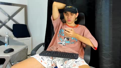 Axel cifer online show from January 30, 8:10 pm