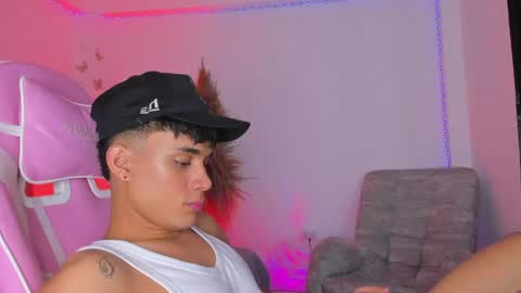AXEL online show from May 25, 4:13 pm