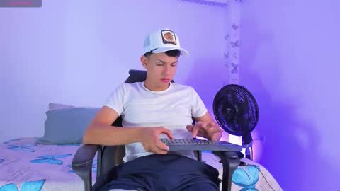 AXEL online show from October 21, 11:57 am