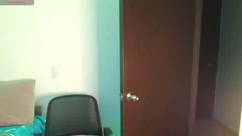 Snapshot of axel_davis_ chatting on October 12, 3:44 am axel davis online show from October 12, 3:44 am