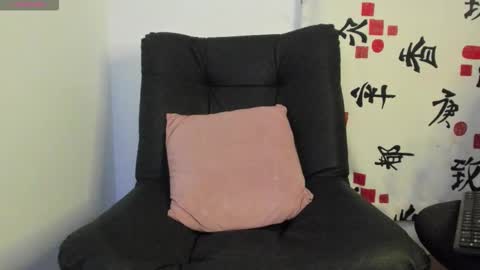 axel davis  online show from January 15, 7:23 am