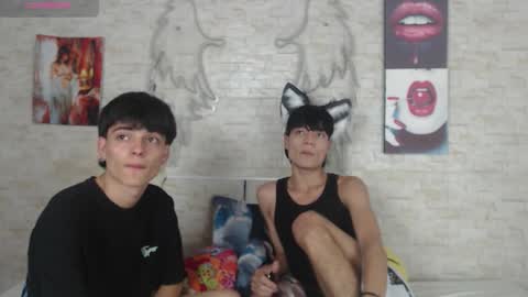 axel_milo_and_kairo online show from November 18, 3:43 am