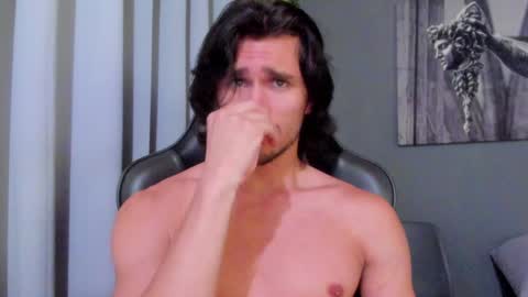 Snapshot of axel_owen chatting on December 30, 11:38 pm Axel online show from December 30, 11:38 pm