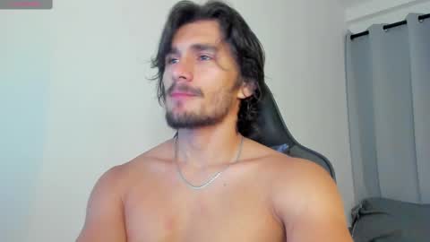 Snapshot of axel_owen chatting on September 26, 12:19 am Axel online show from September 26, 12:19 am