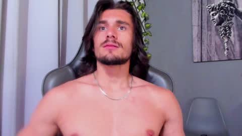 Snapshot of axel_owen chatting on February 17, 8:58 pm Axel online show from February 17, 8:58 pm