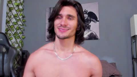 Snapshot of axel_owen chatting on January 17, 10:38 pm Axel online show from January 17, 10:38 pm