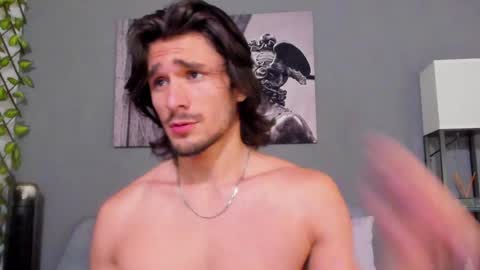 Snapshot of axel_owen chatting on January 25, 9:57 pm Axel online show from January 25, 9:57 pm